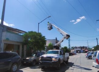 Atendió Servicios Públicos reporte ciudadano con instalación de alumbrado en colonia Puerta del Sol