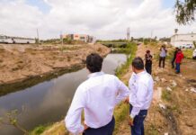 No tirar basura en la vía pública: exhorta el Alcalde Carlos Peña Ortiz para facilitar flujo en drenes