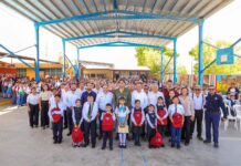 Entregó Carlos Peña Ortiz mochilas y útiles escolares en el inicio del Ciclo Escolar 2026-2027