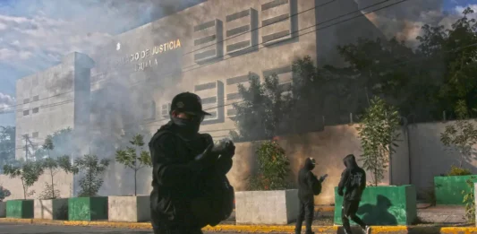 “Que nos diga la verdad, pero con pruebas”, exigen a Sheinbaum antes de su informe sobre Ayotzinapa