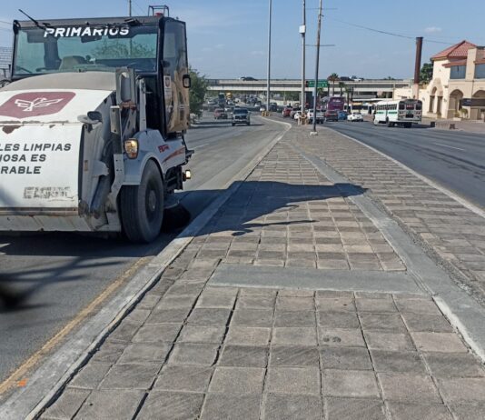 Hizo Servicios Públicos de Reynosa el barrido mecánico de la Calzada Victoria