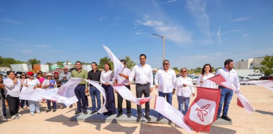 Dio arranque a nueva canchas deportiva de.Loma Blanca el Alcalde Carlos Peña Ortiz