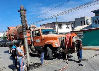 Da mantenimiento COMAPA a infraestructura pluvial en Fracc. Reynosa
