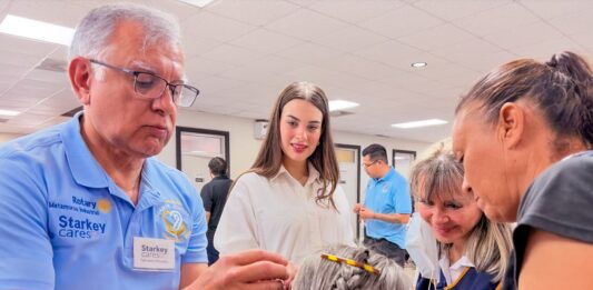 Acerca Voluntariado DIF-Reynosa la alegría de escuchar y sentirse cerca de quienes más queremos