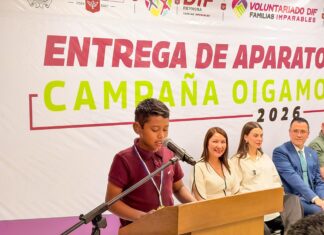 Comparte David Albores la alegría de volver a escuchar con apoyo de DIF Reynosa
