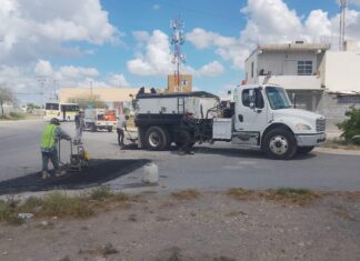 Trabajó Servicios Públicos con bacheo en El Campanario por indicaciones de Carlos Peña Ortiz