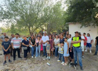 ¡Humanismo que da resultados!; el Arqui Eduardo López atiende necesidades de los vecinos de Hacienda las Fuentes sec. 4 en Reynosa.