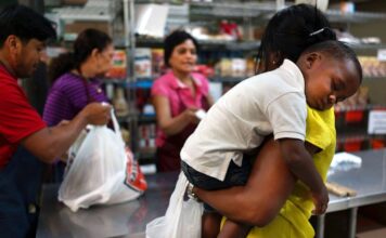 Trump recortará fondos de ayuda alimentaria a los estados si no reportan a indocumentados