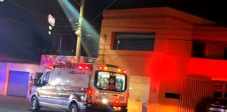 Unidad medica auxilia a motociclista lesionado y queda internado en hospital
