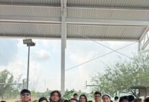 Realizan reforestación y entregan árboles a jóvenes estudiantes