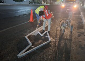 Rehabilitó Servicios Públicos de Reynosa señalización horizontal en lateral del canal Anzaldúas