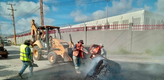 Continúa rehabilitación vial en la colonia Los Robles de Reynosa