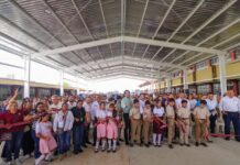 Inauguró Carlos Peña Ortiz techumbre en escuela secundaria 15 de Puerta Grande y anunció nuevo CBTIS