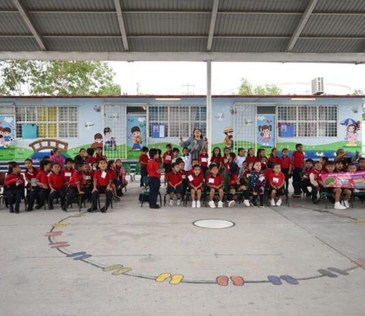 Promueve Gobierno de Carlos Peña Ortiz el teatro en planteles escolares