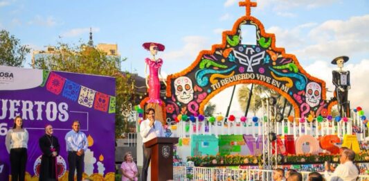 Inauguró Carlos Peña Ortiz Monumental Altar en la plaza principal de Reynosa