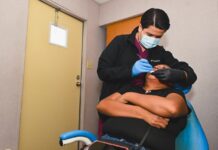 Llevan Gobierno y DIF Reynosa, Salud, apoyos y atención social a familias de Villas de Imaq