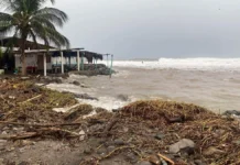 Huracán Simón obliga a suspender actividades en municipios de Jalisco, Colima, Michoacán y Nayarit