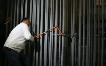 Trabajadores del IMSS dan portazo en su sindicato; Gobernación interviene para pactar mesa de diálogo