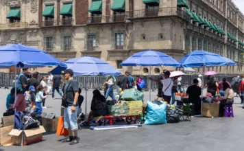 Salario mínimo en México aumenta, pero la informalidad y la calidad del empleo siguen siendo un reto